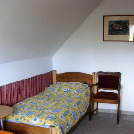 Andras Nadfedeles Vendeghaz Hotel Тихани Екстериор снимка