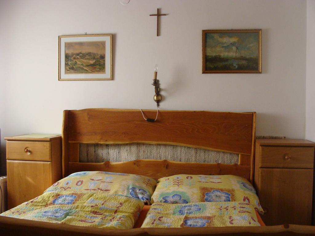 Andras Nadfedeles Vendeghaz Hotel Тихани Екстериор снимка